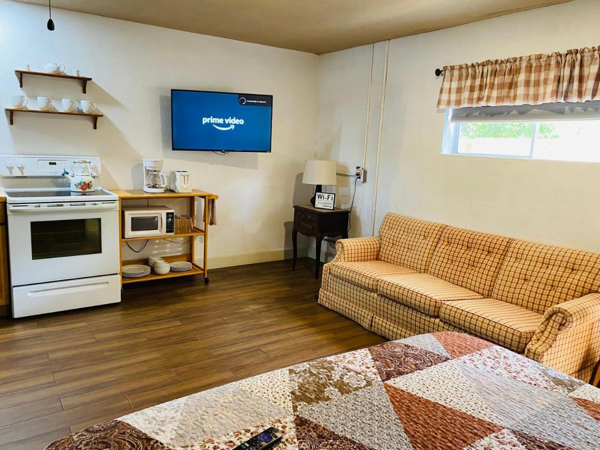 Апартаменты Chic Cozy Country Cot Лейк-Плэсид Экстерьер фото